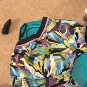 One sleeve colorful top, size L with tags